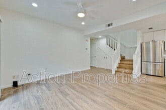 741 Cottage Ct in Mountain View, CA - Building Photo - Building Photo