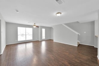 167 Binnacle Ct in Willis, TX - Building Photo - Building Photo