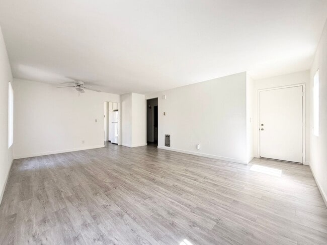 136 Avenida Las Brisas in Oceanside, CA - Building Photo - Building Photo