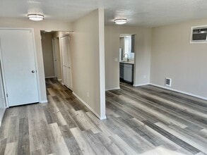 225 E Westview Ave in Spokane, WA - Building Photo - Building Photo