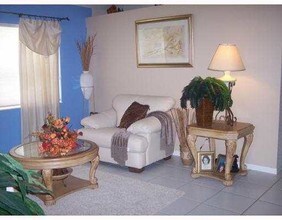 3694 Miramontes Cir in Wellington, FL - Building Photo - Building Photo