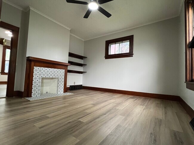 64 E Dodridge St in Columbus, OH - Building Photo - Building Photo