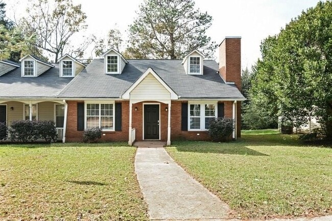 property at 2624 Country Trce SE