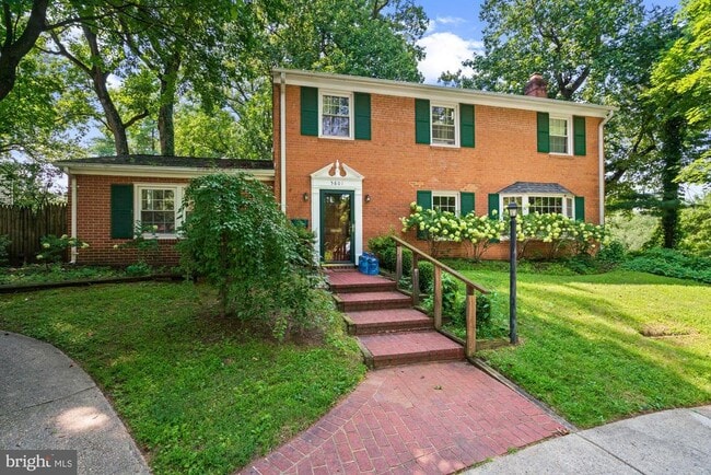 property at 5801 Devonshire Dr