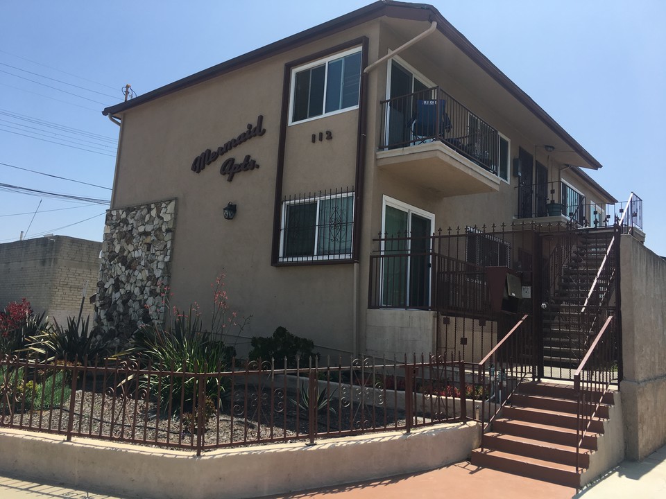 112 W Hillsdale St, Unit 3401 in Inglewood, CA - Foto de edificio