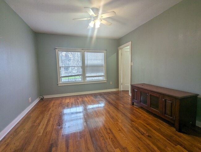 property at 1212 E 14th St