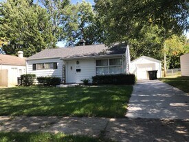 4204 Woodvale Dr in South Bend, IN - Building Photo