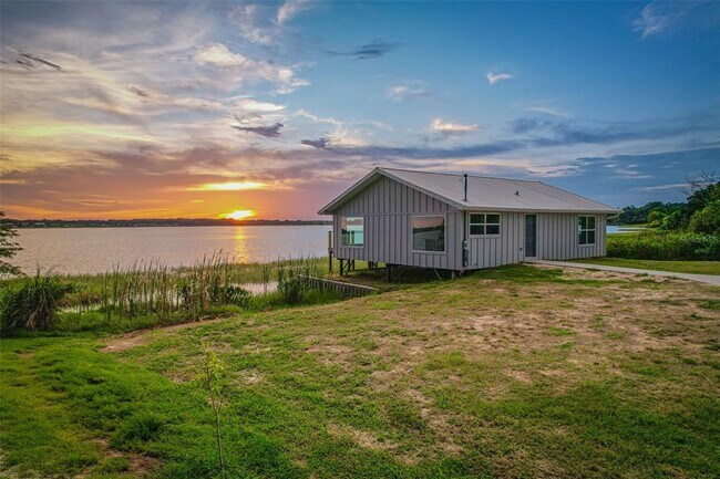 property at 583 FL-559