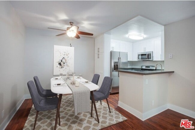 5922 Las Virgenes Rd in Calabasas, CA - Building Photo - Building Photo