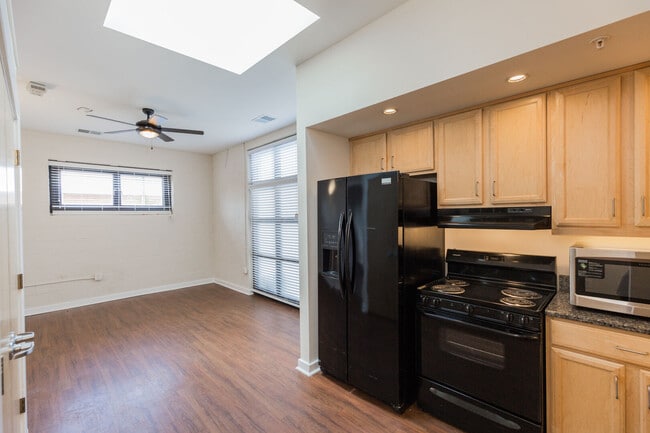 MacTavish Flats in Richmond, VA - Foto de edificio - Building Photo