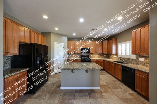 26462 N 165th Dr in Surprise, AZ - Building Photo - Building Photo