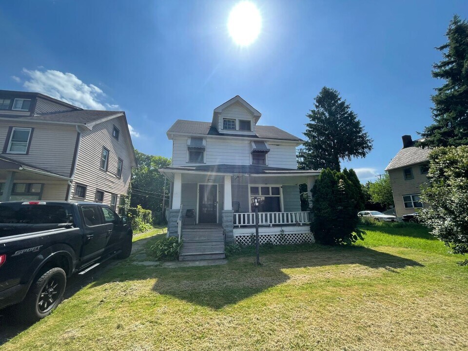 3437 E 103rd St in Cleveland, OH - Building Photo