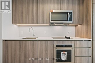 15 Richardson St in Toronto, ON - Building Photo - Building Photo