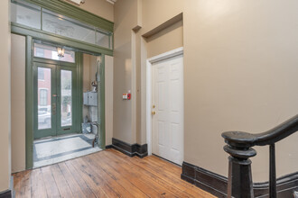 1909 Green Street in Philadelphia, PA - Building Photo - Interior Photo