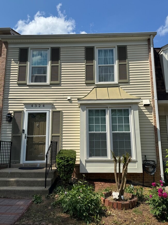 property at 4324 Gypsy Ct