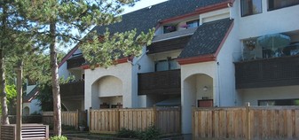 Fraser River Place Co-Op in Burnaby, BC - Building Photo