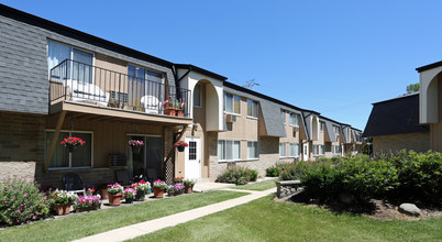 Welcome Home at Plaza Four Apartments in St. Francis, WI - Building Photo - Building Photo