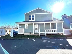 92 Limewood Ave in Branford, CT - Building Photo - Building Photo