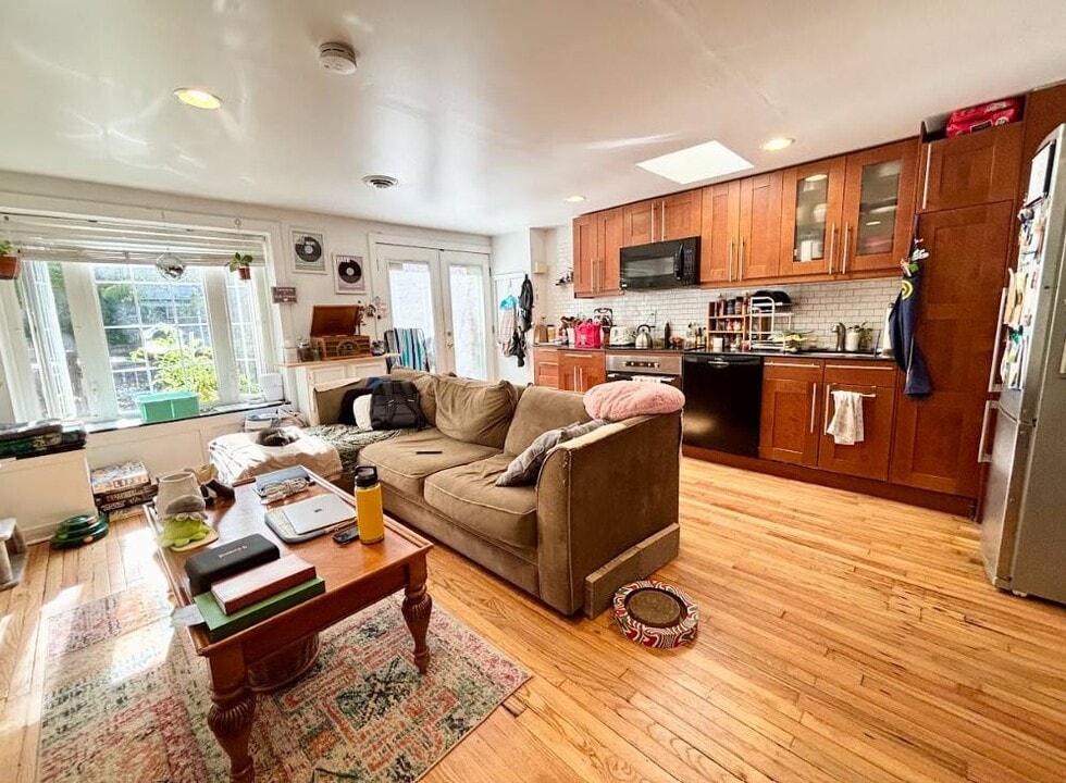 229 Elm St in Albany, NY - Building Photo