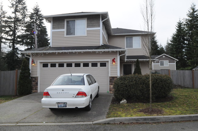 13532 000025th Ave W in Lynnwood, WA - Building Photo - Building Photo