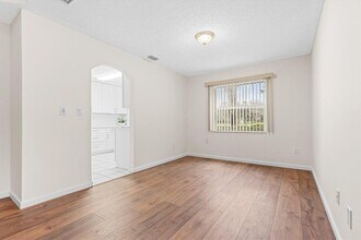 17137 SW 13th St in Pembroke Pines, FL - Building Photo - Building Photo