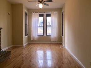 329 E St SE in Washington, DC - Building Photo - Building Photo