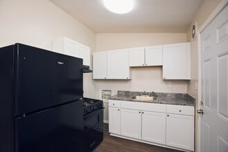 2157 Lenox Rd NE in Atlanta, GA - Building Photo - Building Photo