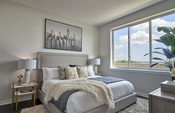 250 Ave E-Unit -603 in Bayonne, NJ - Building Photo - Building Photo