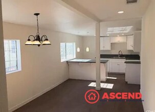 404 Decatur St in Bakersfield, CA - Building Photo - Building Photo