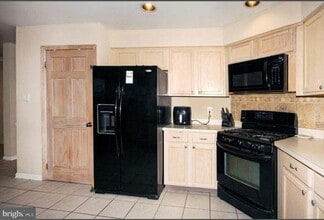 14 Wood Thrush Ave in Sicklerville, NJ - Building Photo - Building Photo