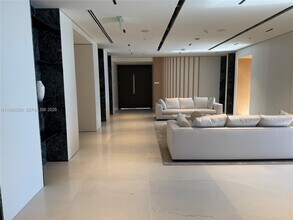 300 Biscayne Blvd Way, Unit 3805W in Miami, FL - Foto de edificio - Building Photo