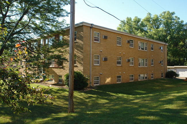 McCarrons Apartments in Roseville, MN - Building Photo - Building Photo