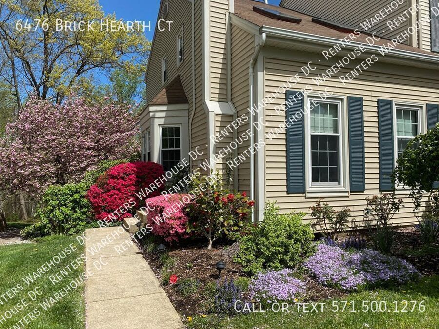 6476 Brick Hearth Ct in Alexandria, VA - Building Photo