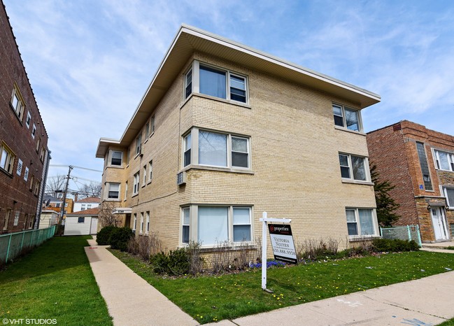 6044 N Mozart St in Chicago, IL - Building Photo - Building Photo