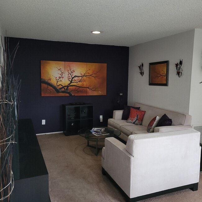 1236 Lincoln Ave, Unit One Half in San Diego, CA - Foto de edificio - Building Photo