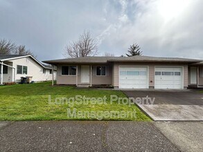 324 NE Conifer Blvd in Corvallis, OR - Building Photo - Building Photo