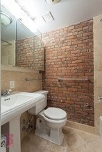 345 E 5th St in New York, NY - Foto de edificio - Building Photo