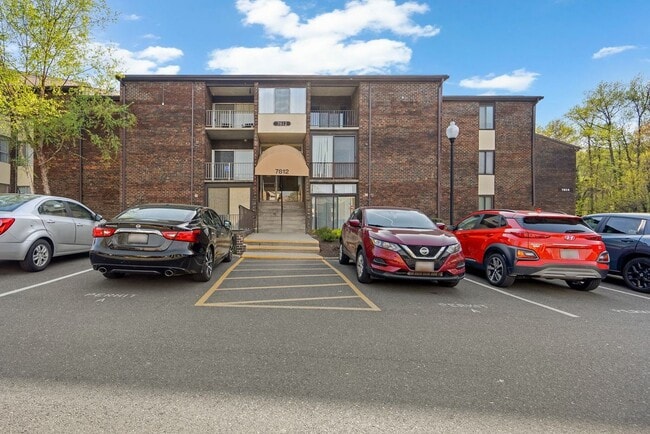 property at 7812 Hanover Pkwy