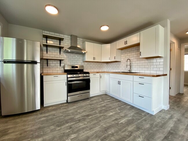 1033 Juneau St, Unit 1033