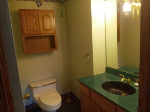 4518 Liberty Ave, Unit 2 in Pittsburgh, PA - Foto de edificio - Building Photo