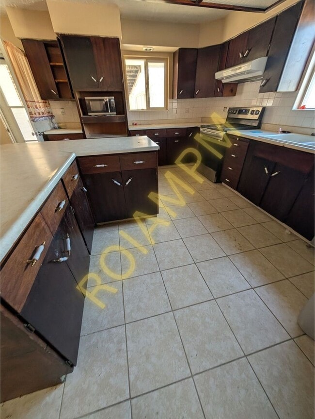 2525 Falls Ave E in Twin Falls, ID - Foto de edificio - Building Photo