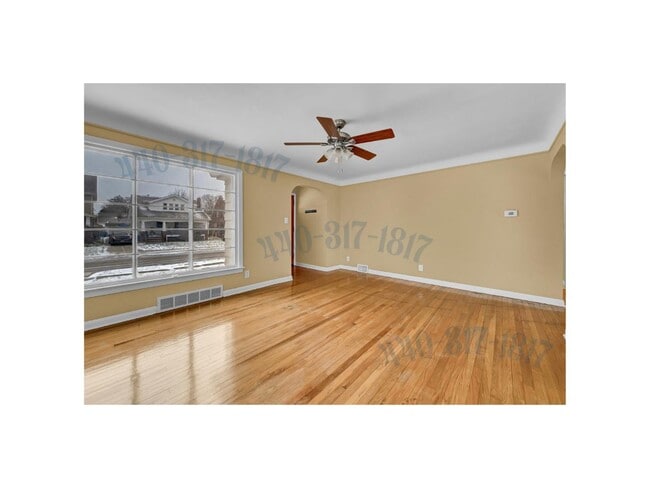 6903 Thornton Dr in Parma, OH - Building Photo - Building Photo