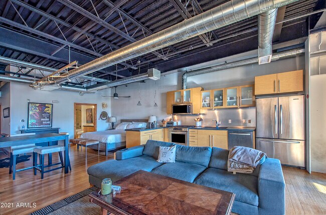 4020 N Scottsdale Rd-Unit -2005 in Scottsdale, AZ - Building Photo - Building Photo