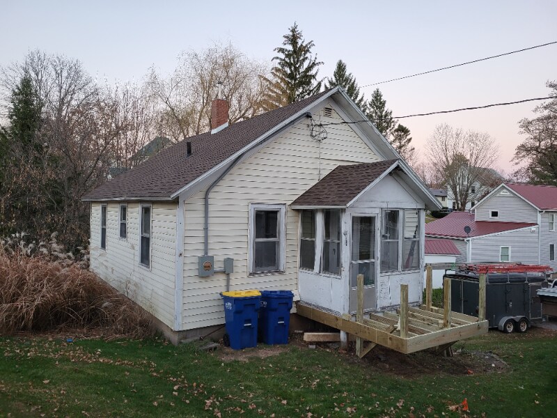 100 Church St in Ontario, WI - Building Photo