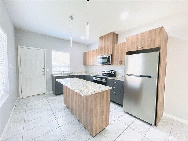 14 Bella Costa Dr in Weslaco, TX - Building Photo - Building Photo