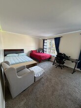 87 3rd Ave, Unit First floor in Bay Shore, NY - Foto de edificio - Building Photo