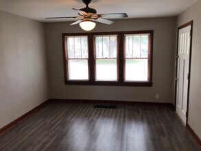 205 Fairview Ave, Unit 1 in Fairmont, MN - Building Photo - Building Photo