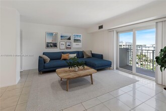 3215 S Ocean Blvd in Highland Beach, FL - Foto de edificio - Building Photo