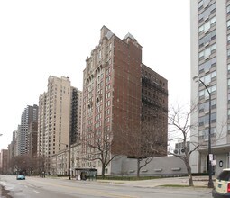 1540 N Lake Shore Dr in Chicago, IL - Building Photo - Building Photo