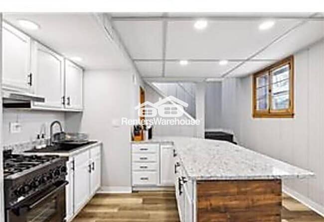 property at 803 Huron St